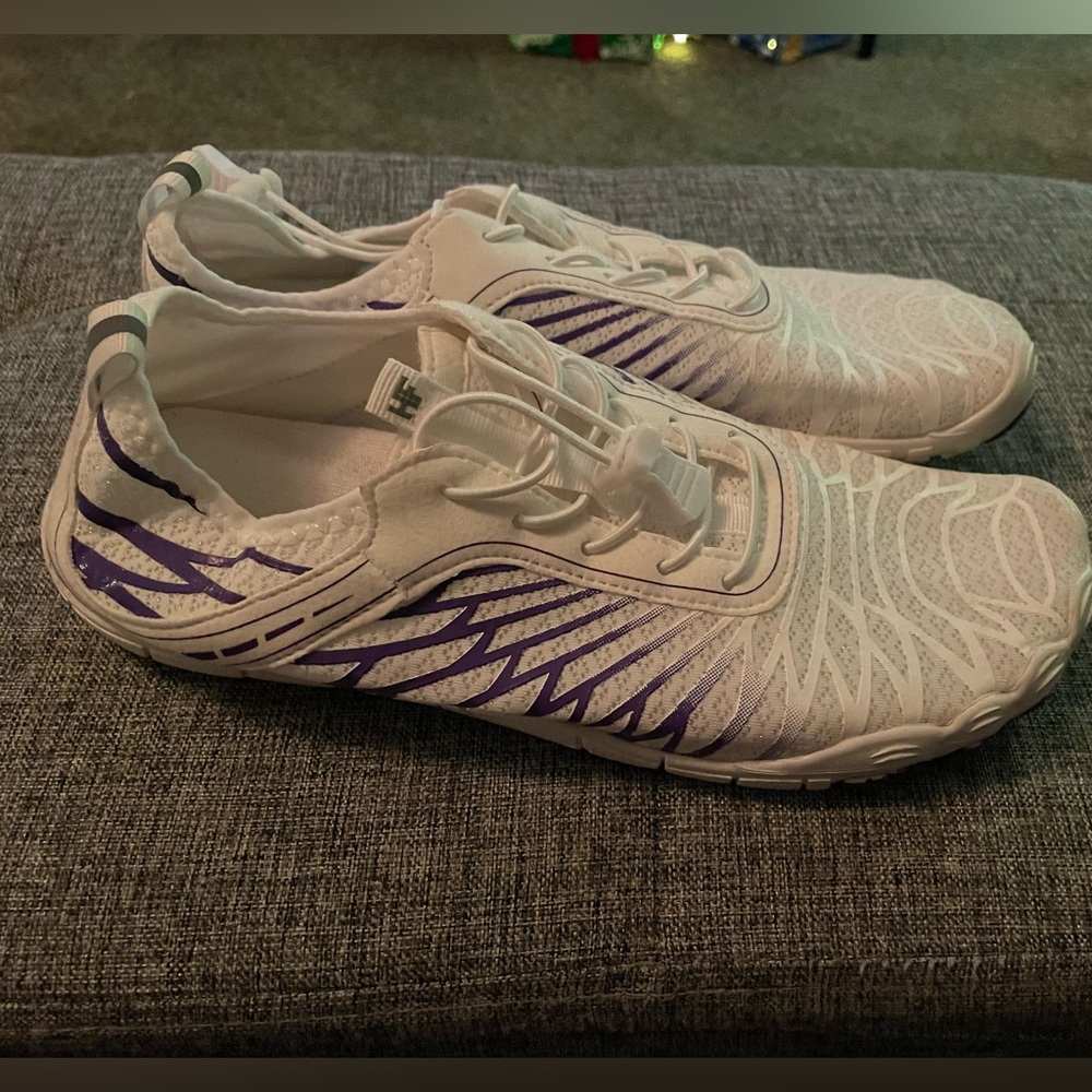 Barefoot Athletic Shoes in White and Purple